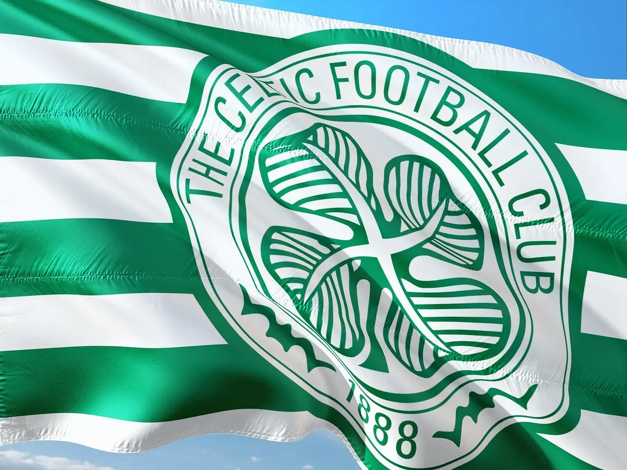 Sådan syr du Celtic FC-patches på din skjortekjole — trin for trin